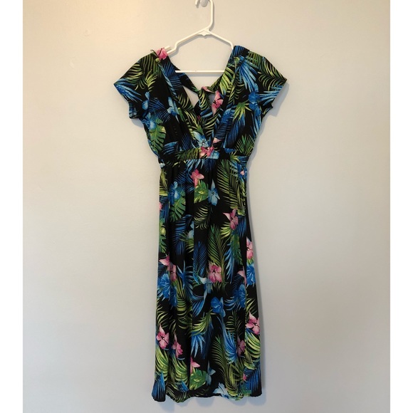 Romeo & Juliet Couture Dresses & Skirts - Tropical Printed Backless Midi Dress Size Small